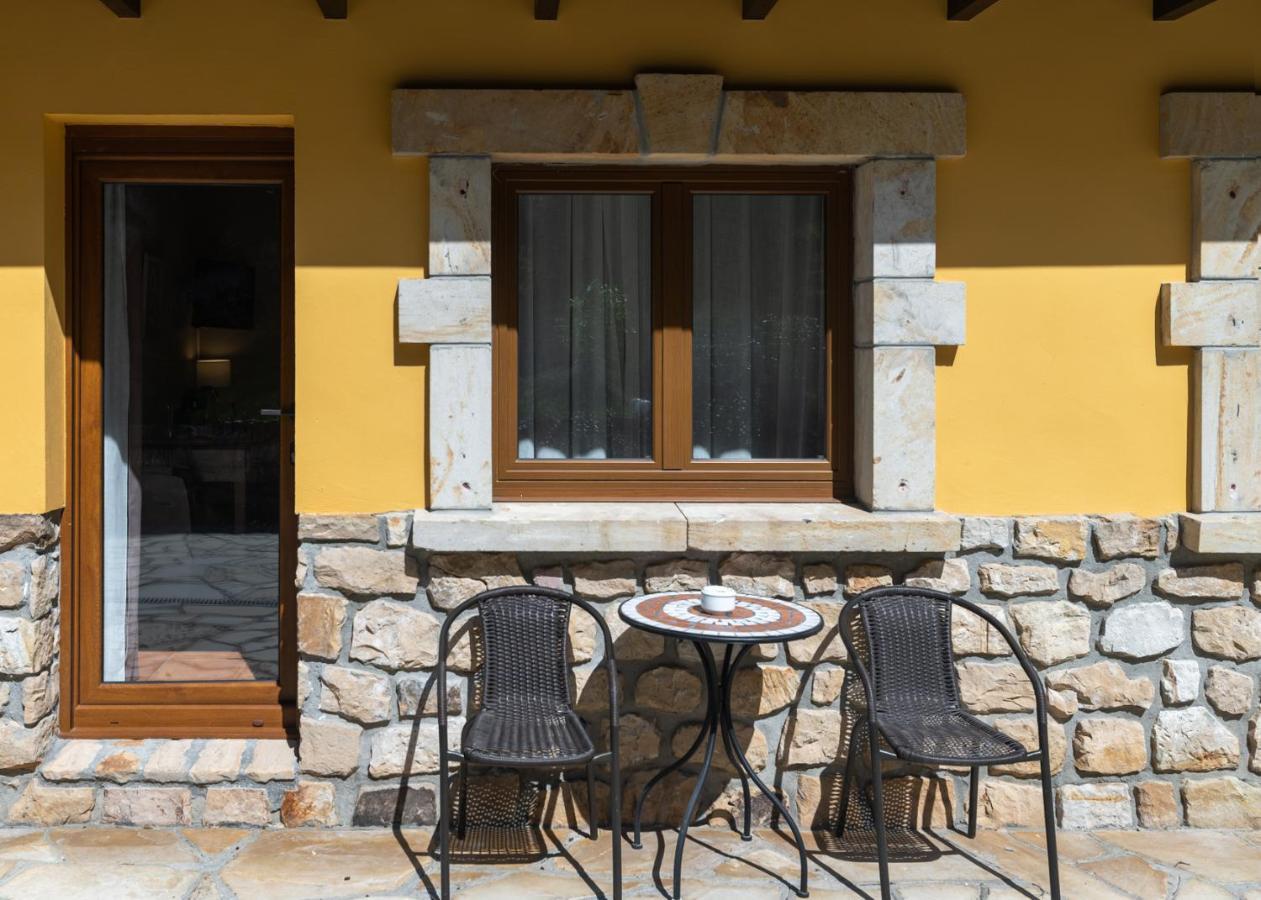 Logis Hotel Restaurante La Casa De Juansabeli Arenas De Cabrales Exterior foto